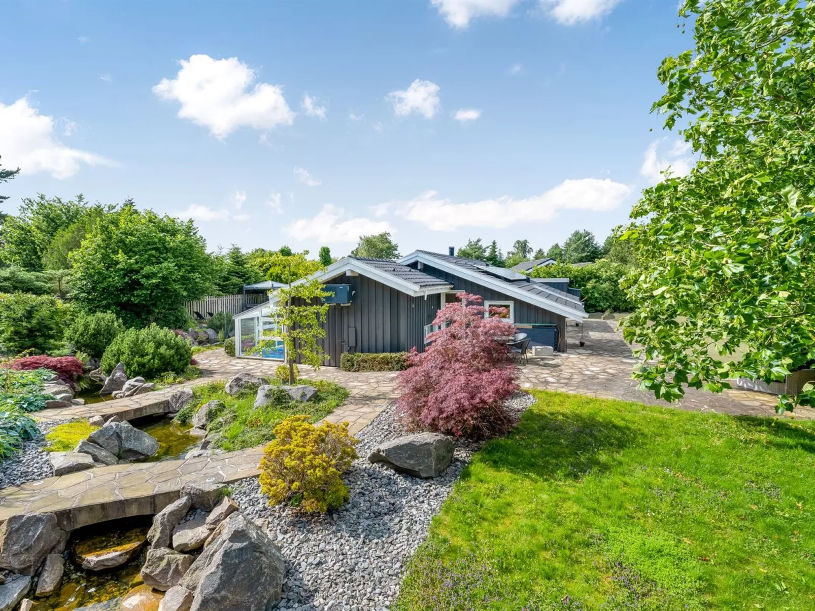 "Ellie" - 700m from the sea-Buiten