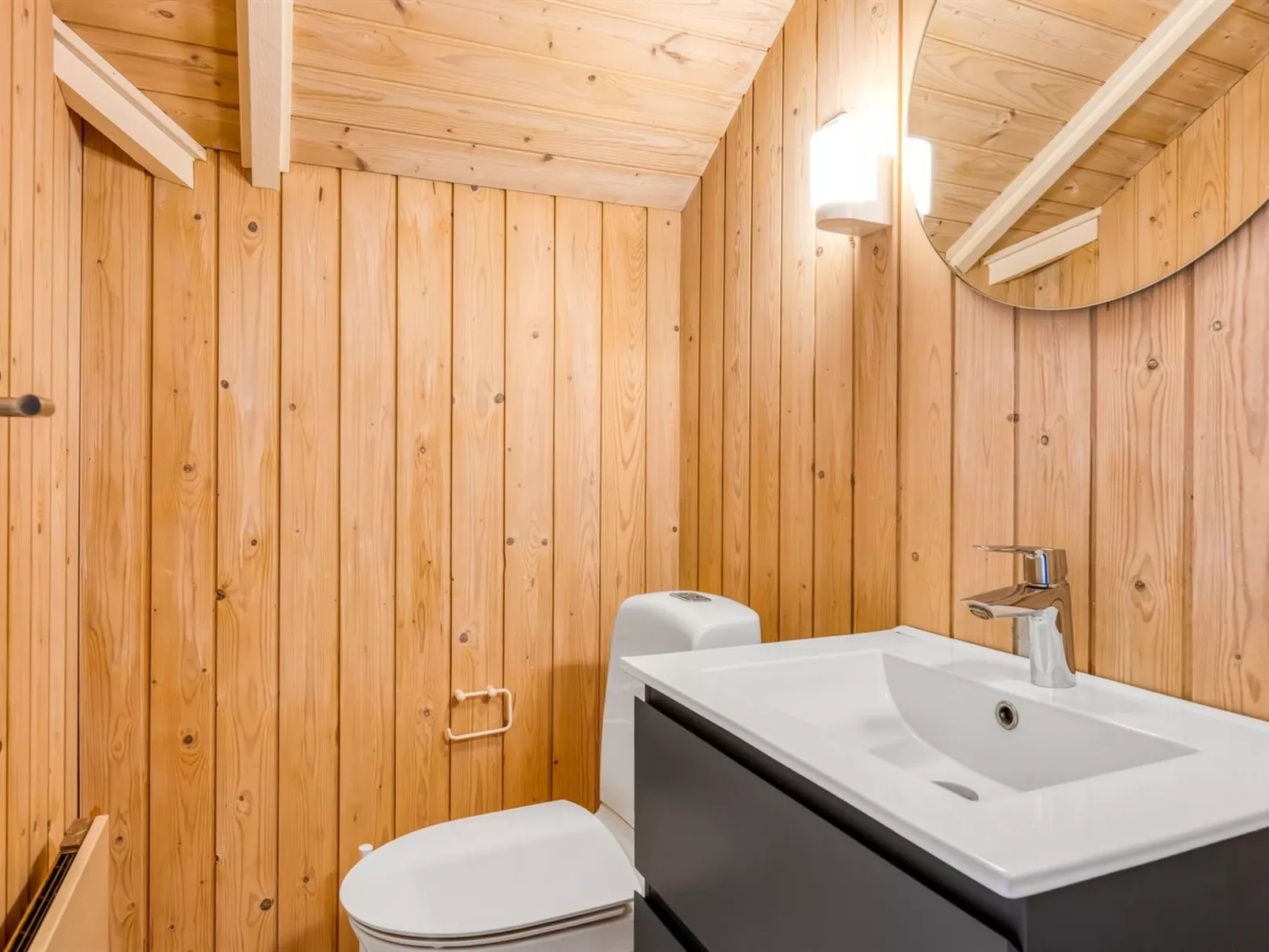 "Kai" - 400m from the sea-Binnen