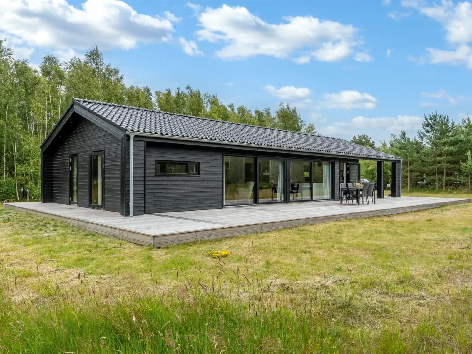 "Sighvat" - 300m from the sea-Buiten