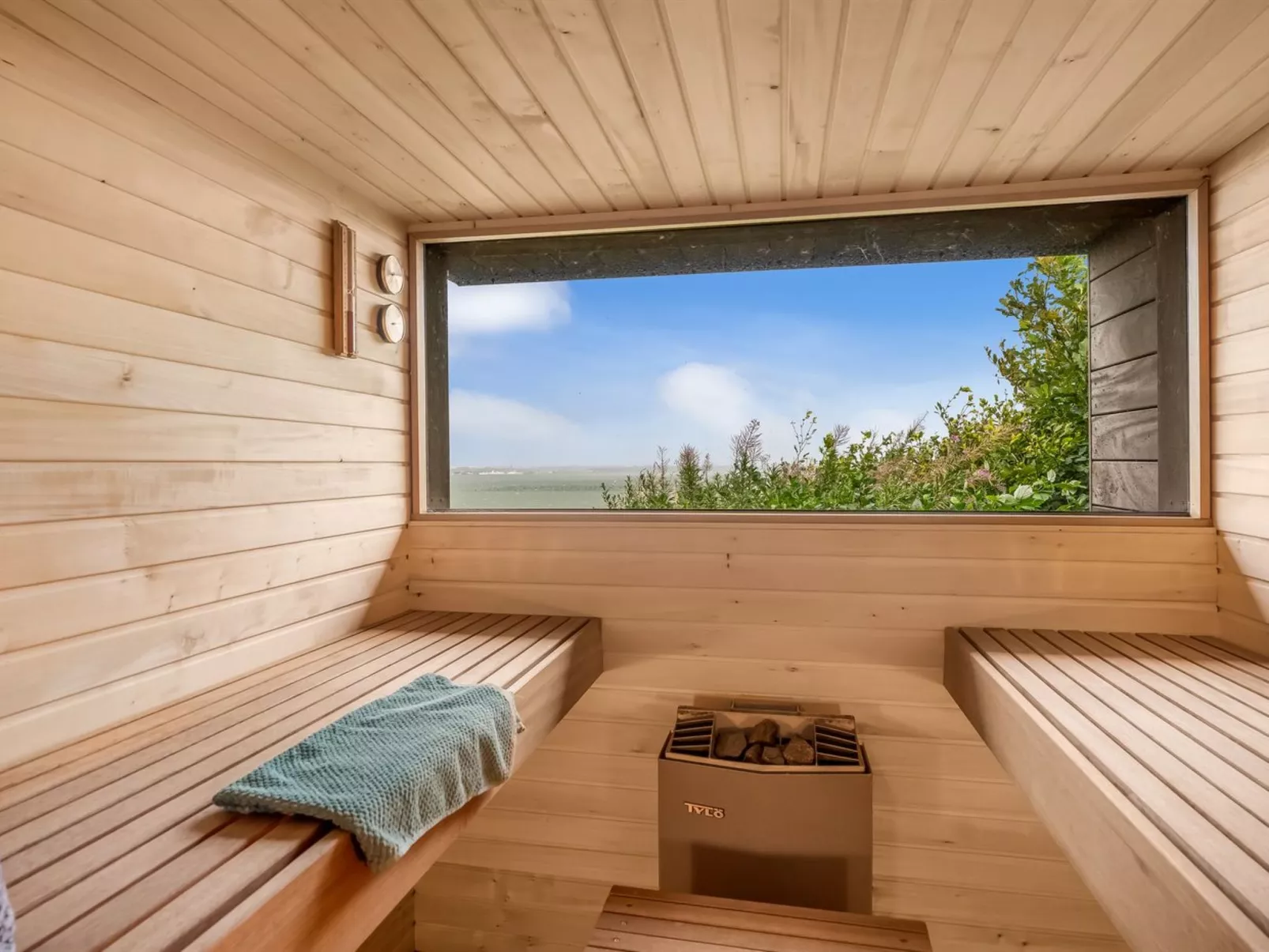 "Diderik" - 20m to the fjord-Buiten