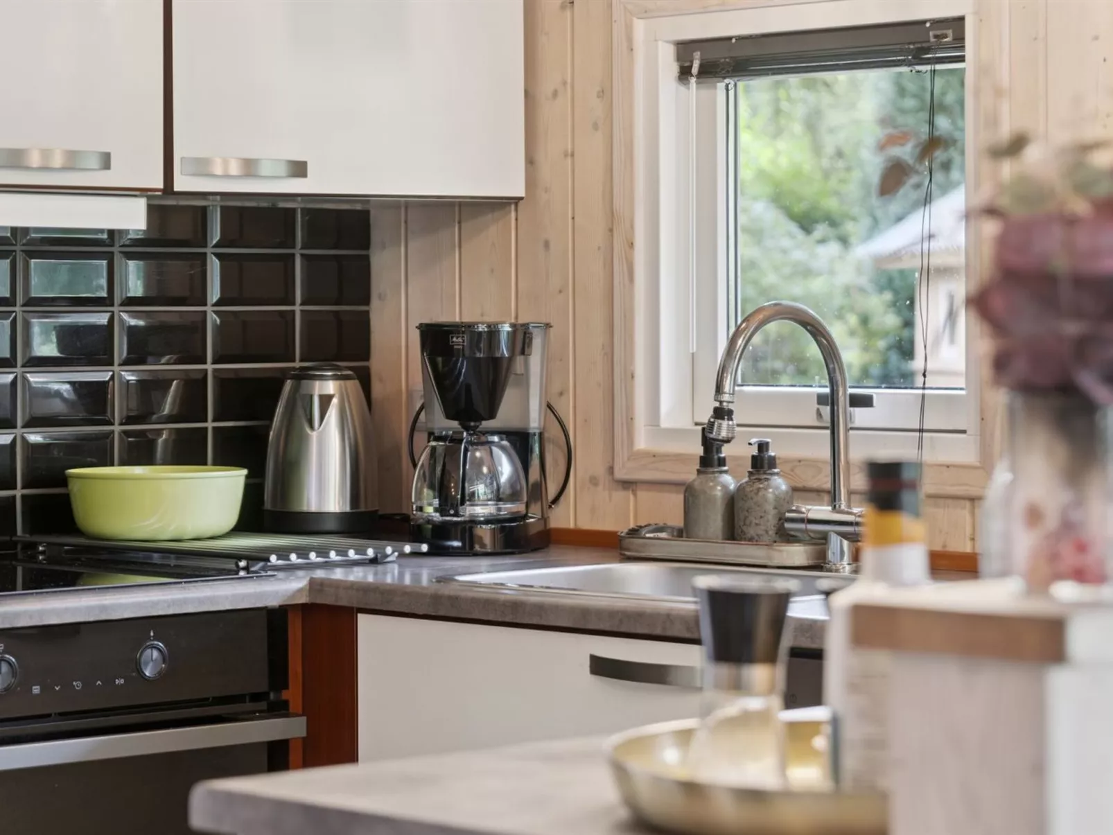 "Emelita" - 175m from the sea-Binnen