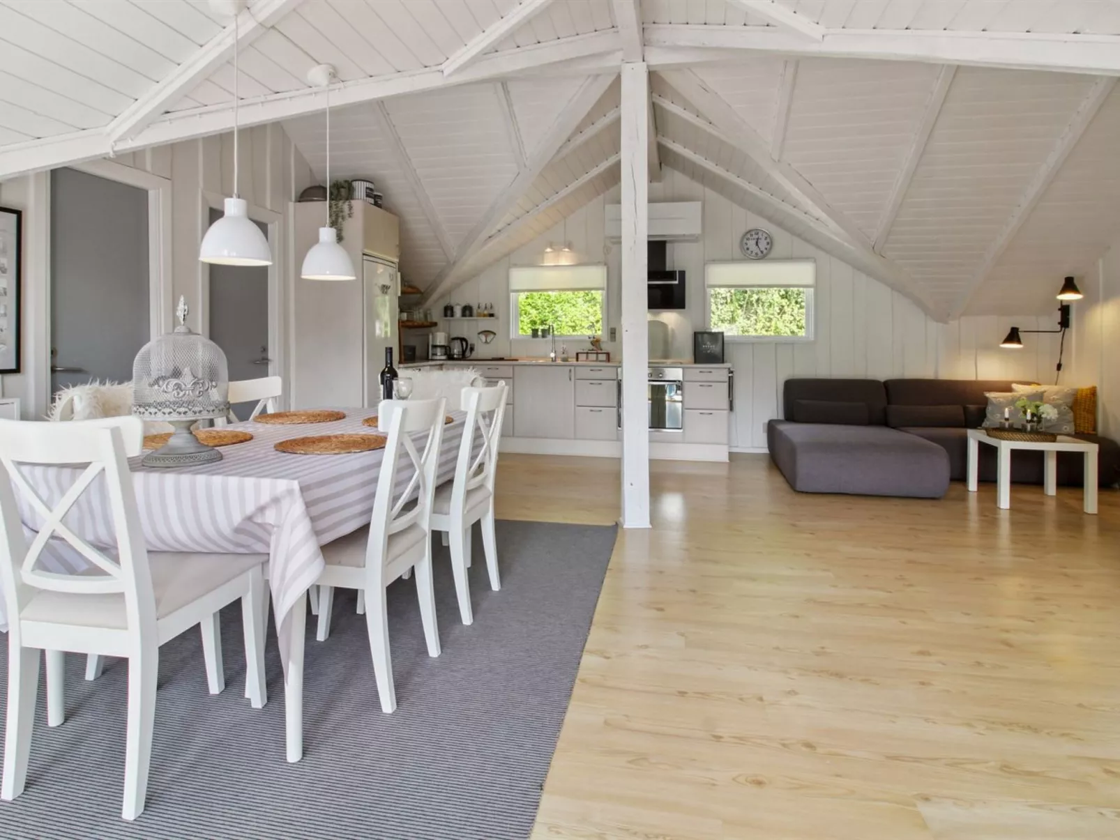 "Helke" - 30km from the sea-Binnen