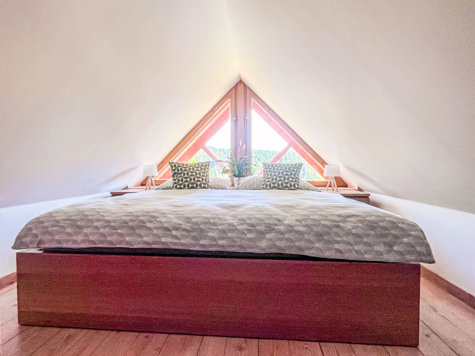 Sachrův Kopec-Binnen