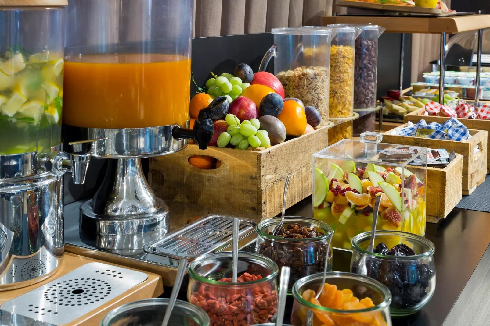 1-Bedroom Apartment park/pool view - LA RESERVE-Sfeer