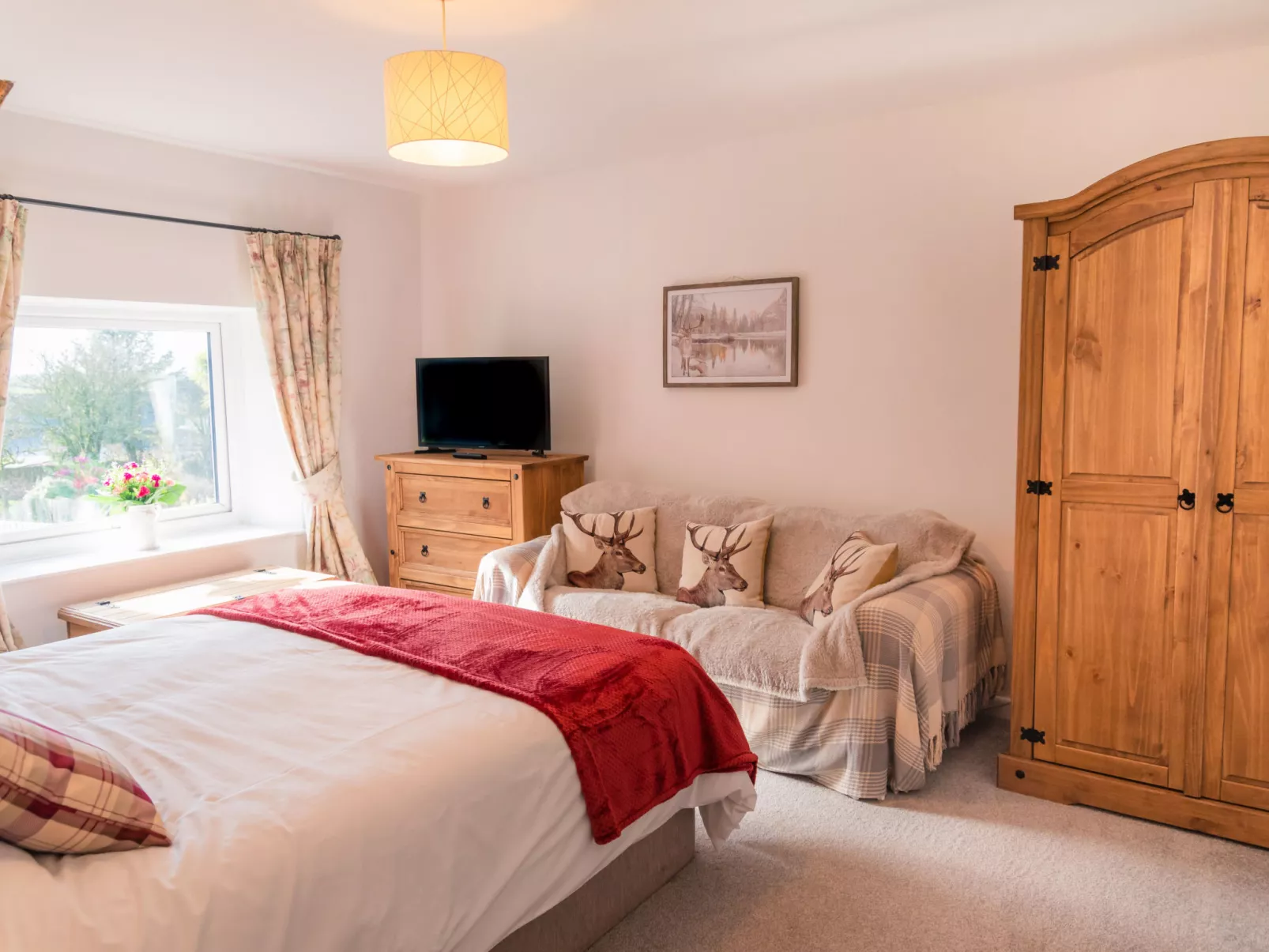 Court Cottage-Binnen