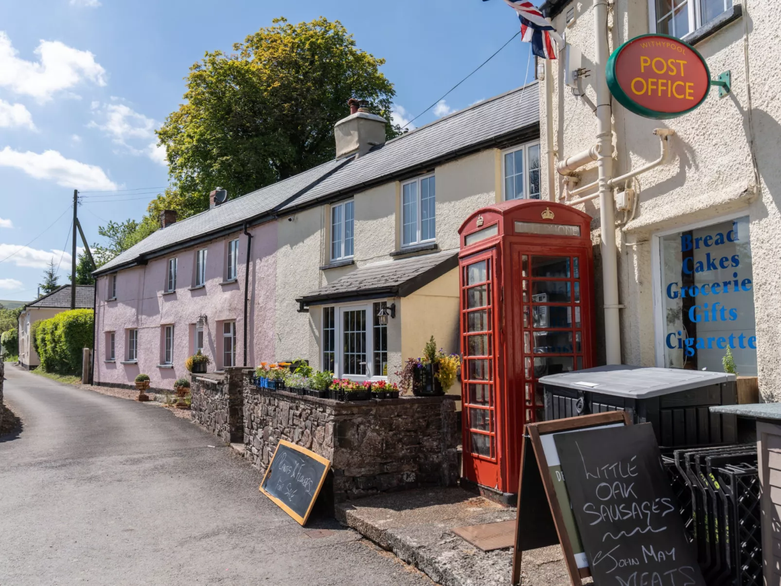Valley Cottage-Buiten