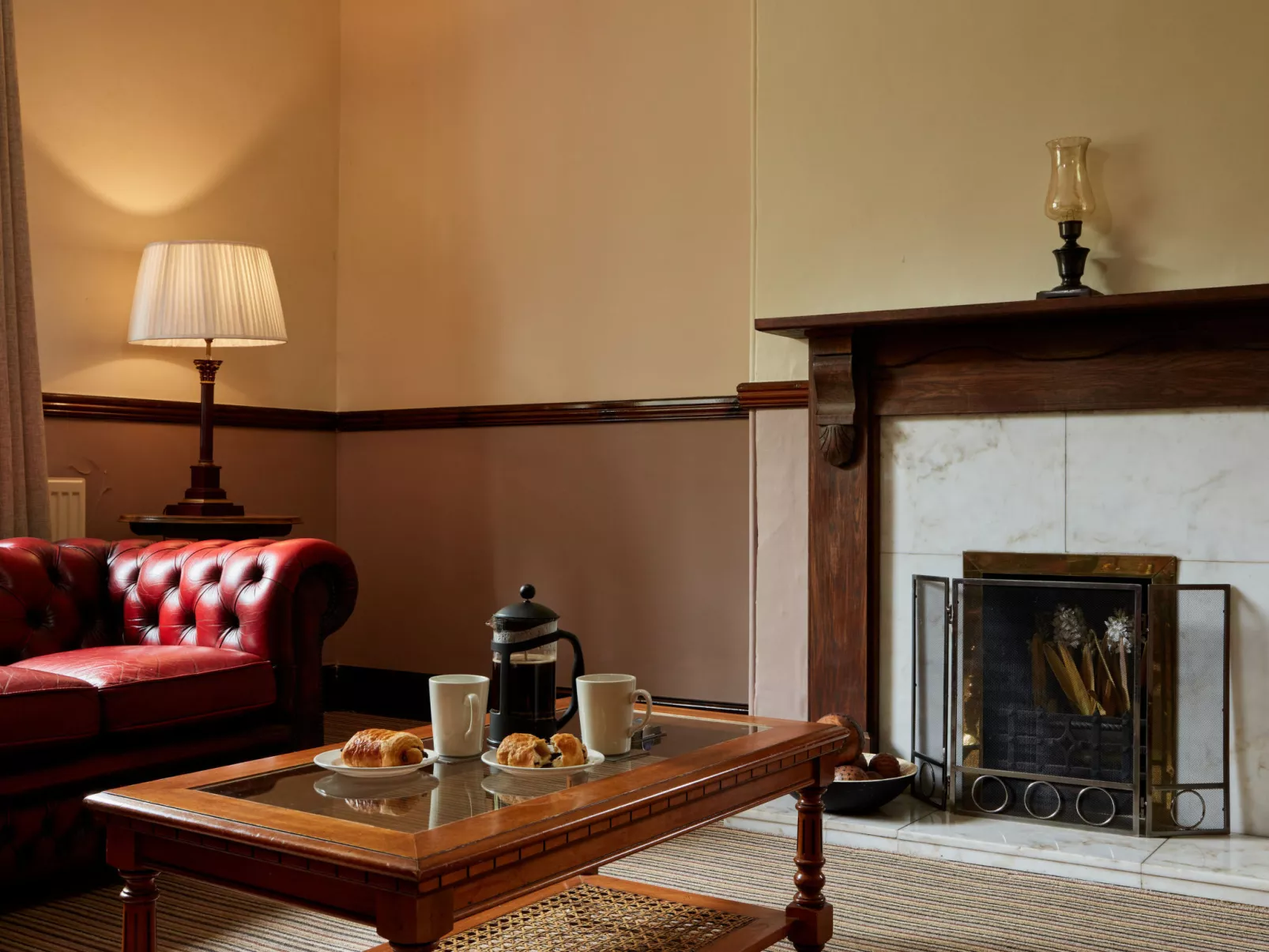 The Farmhouse-Binnen