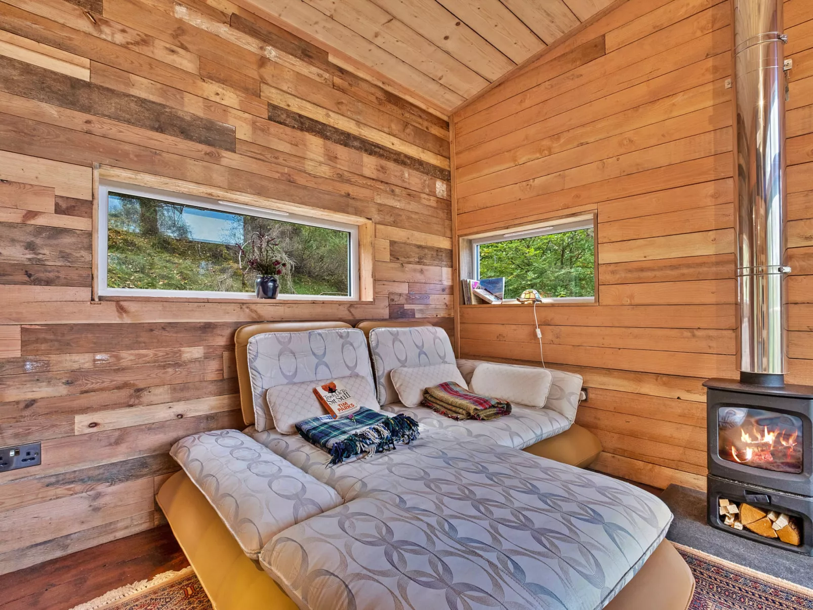 Cosagach Falls Cabin-Binnen