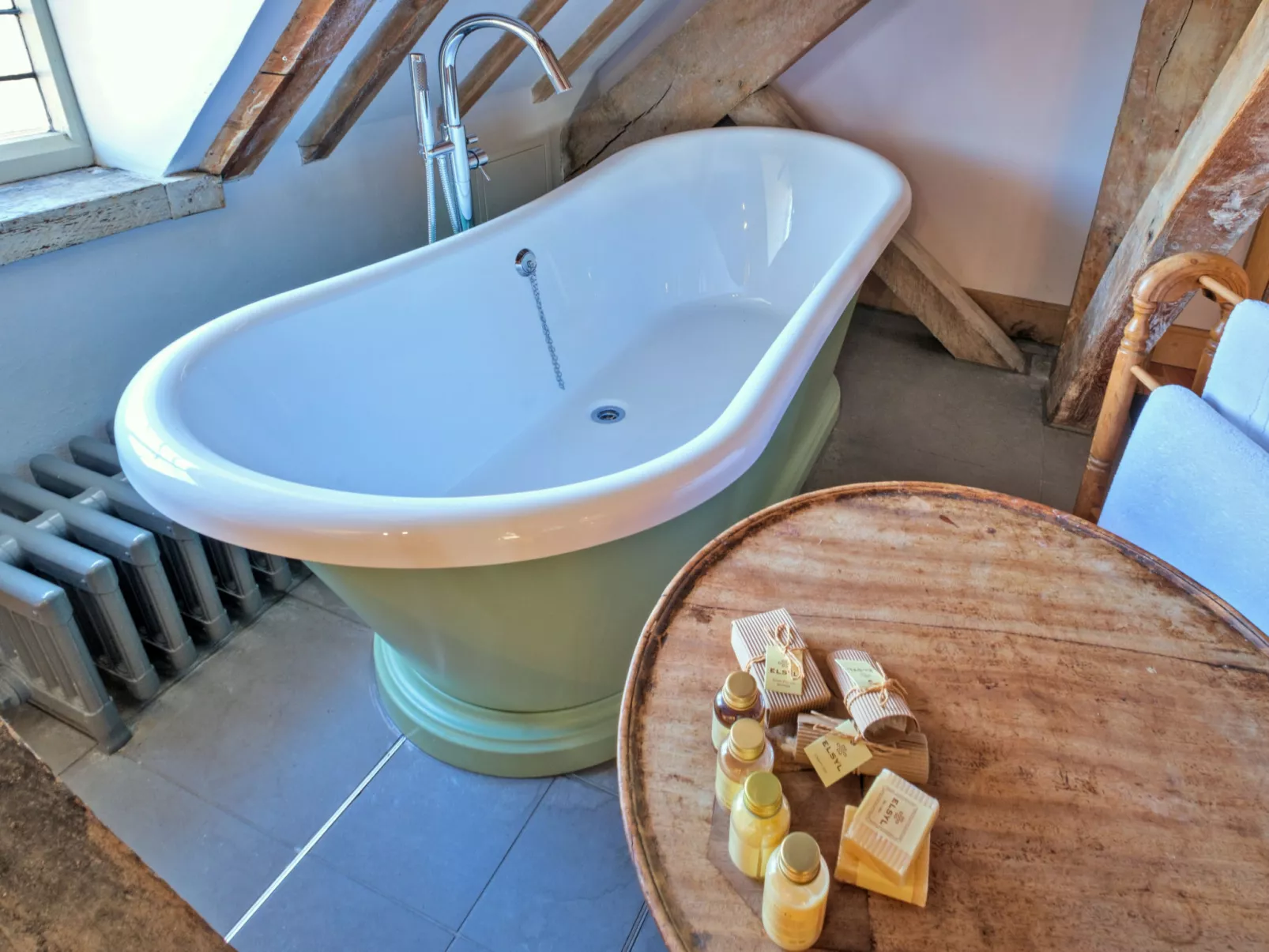 The Loft at Brackley Town Hall-Binnen