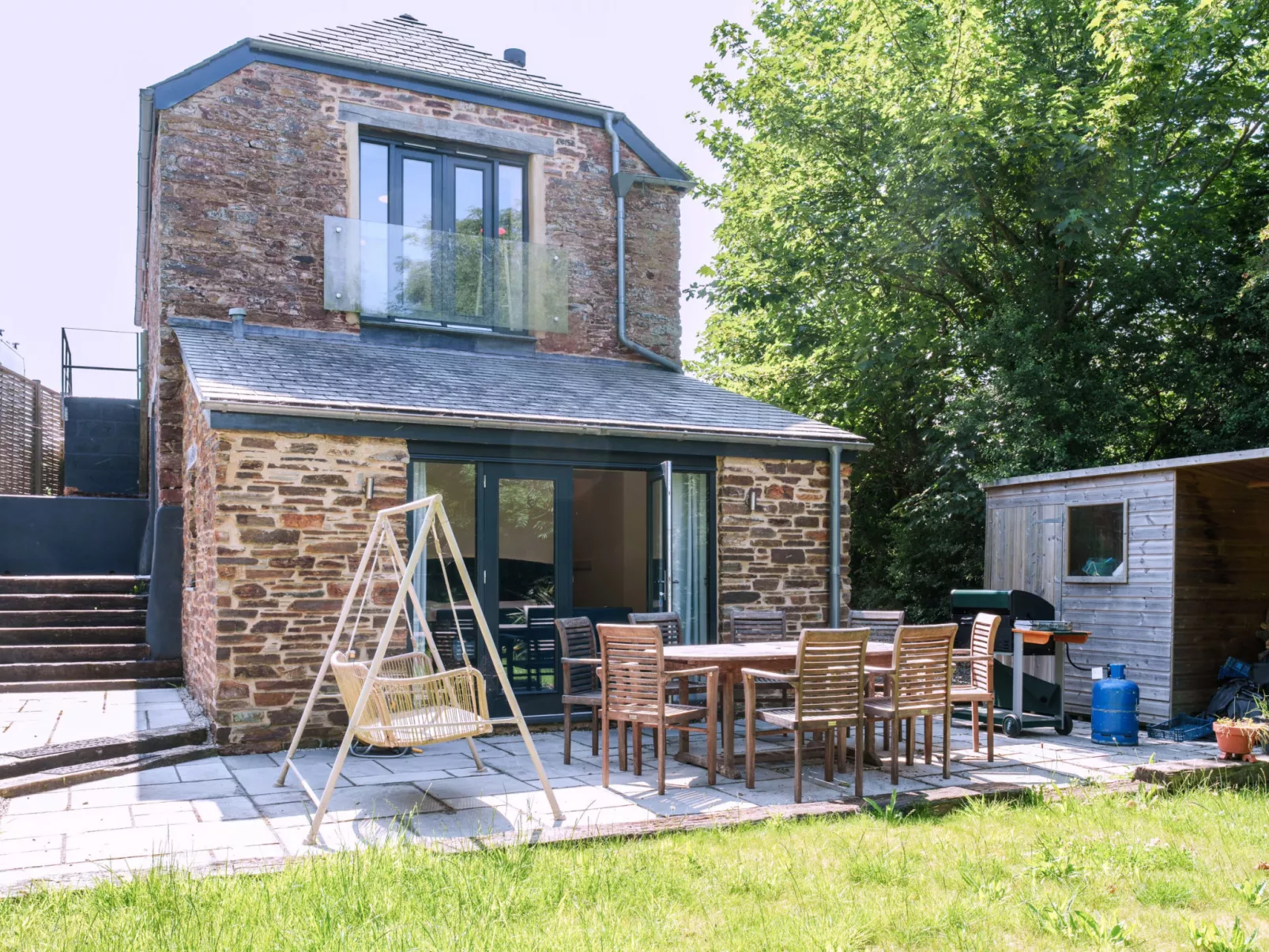 Wiggle Barn, Kingsand-Buiten