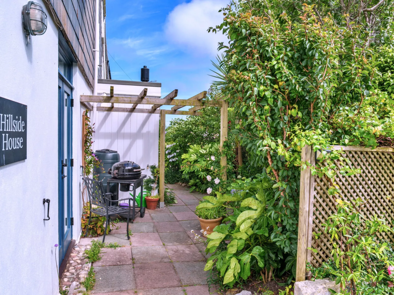 Hillside House-Binnen