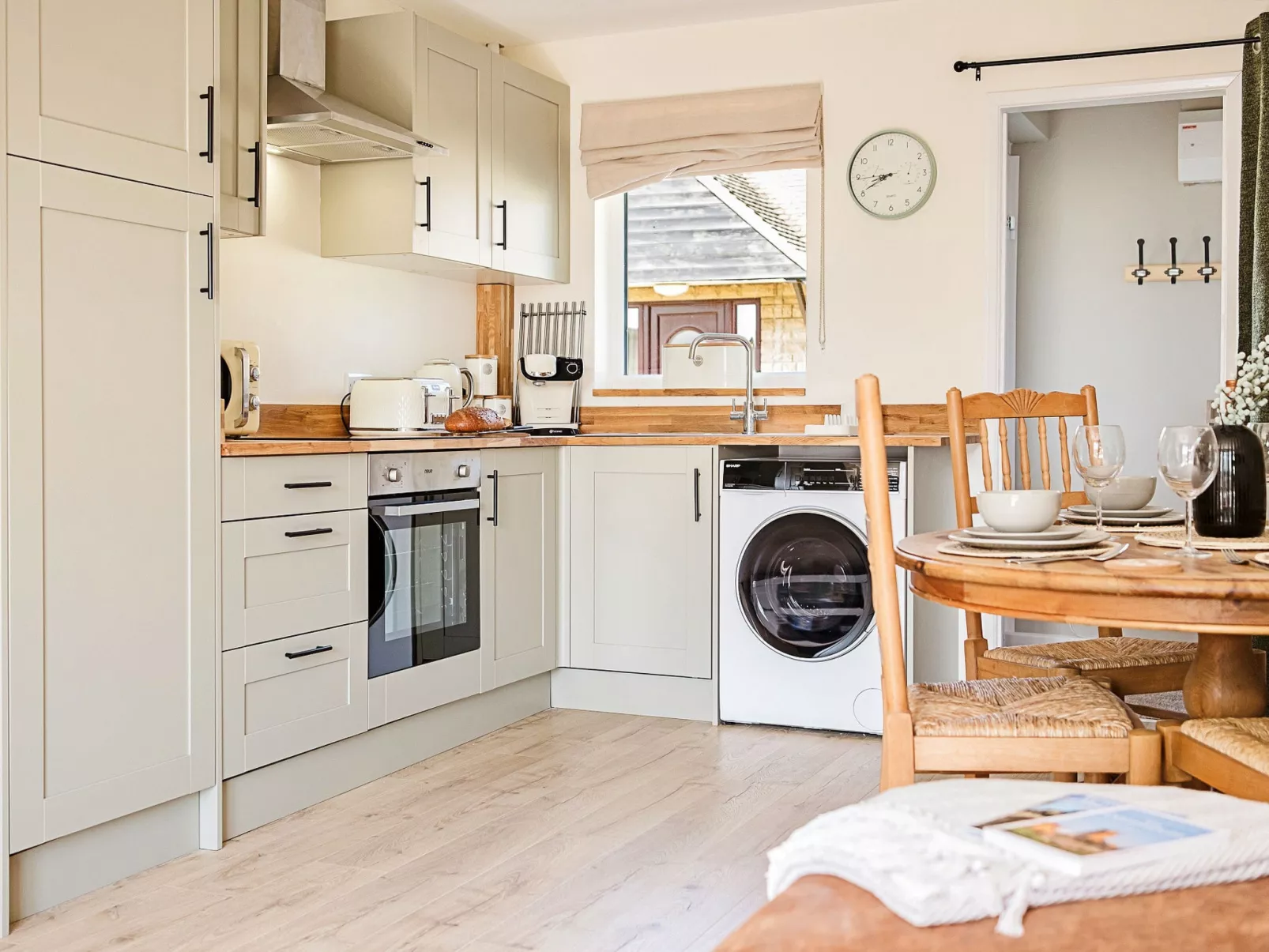 No. 8 Meadow Retreat-Binnen