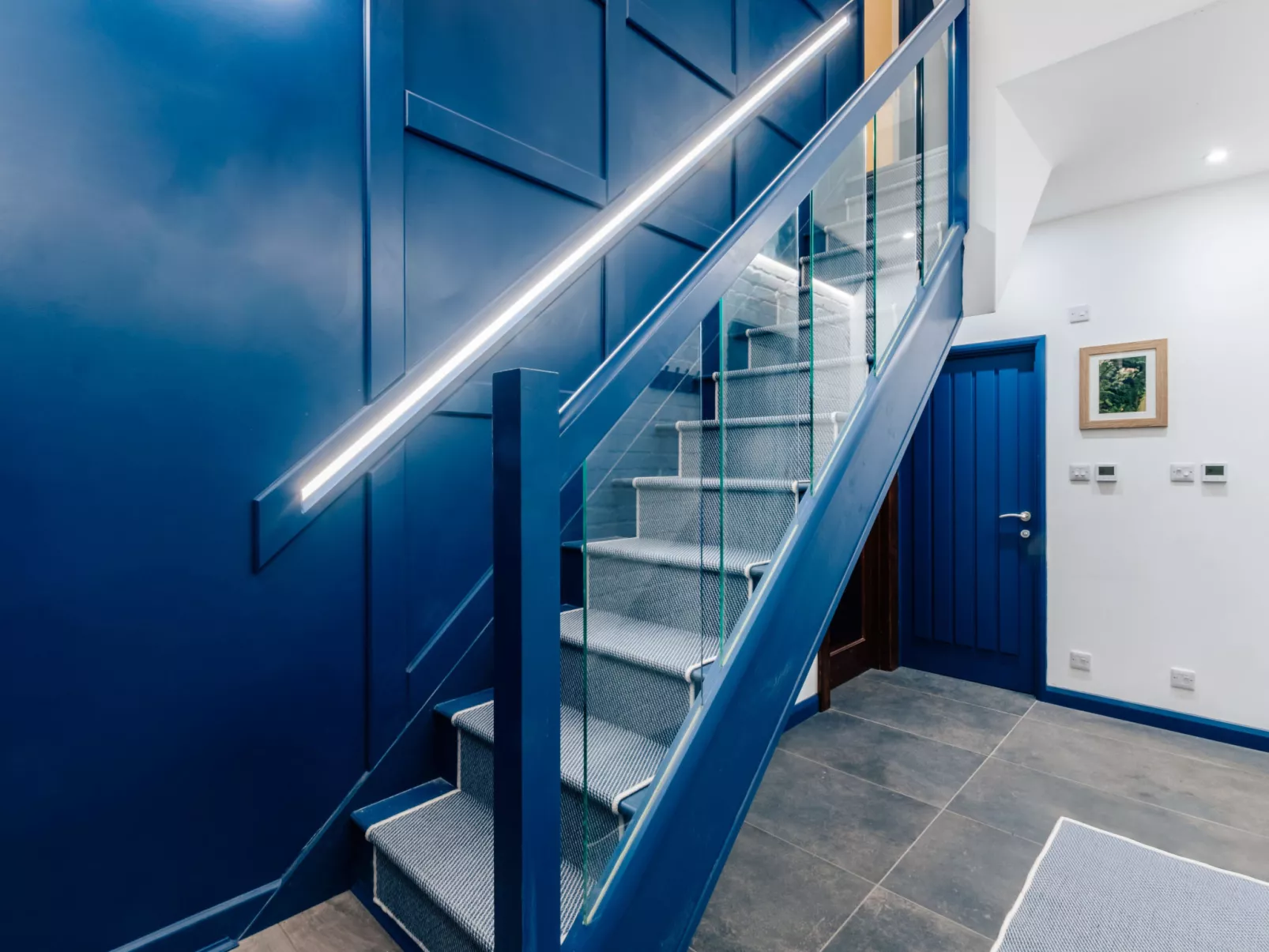 Hazel Rose Cottage-Binnen