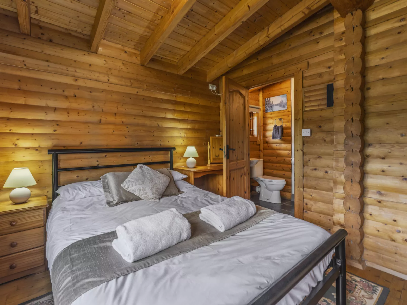 Cragdhu Log Cabin-Binnen