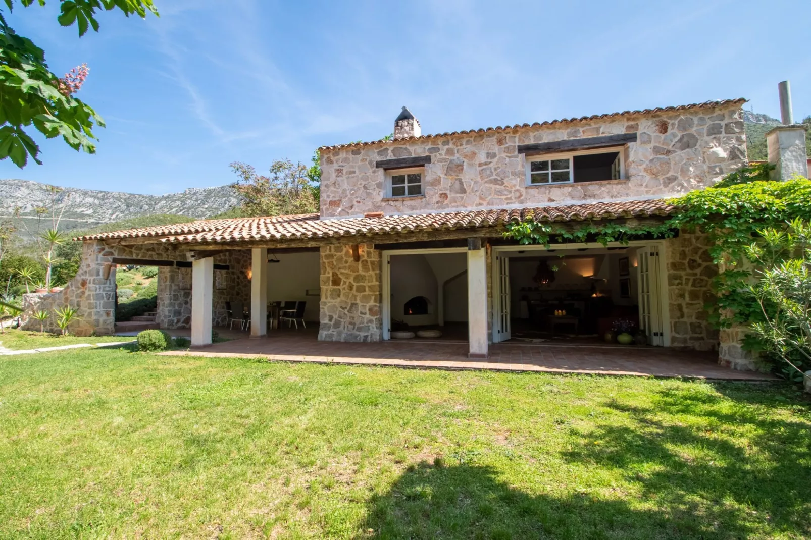 Stone House Anfitrite - Two Bedroom Villa with Private Pool and Terrace-Buitenlucht