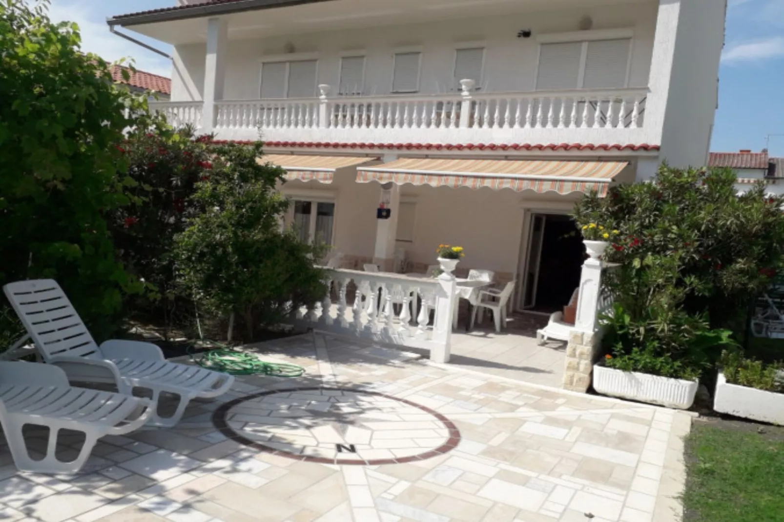 Apartment Daisy-Buitenlucht