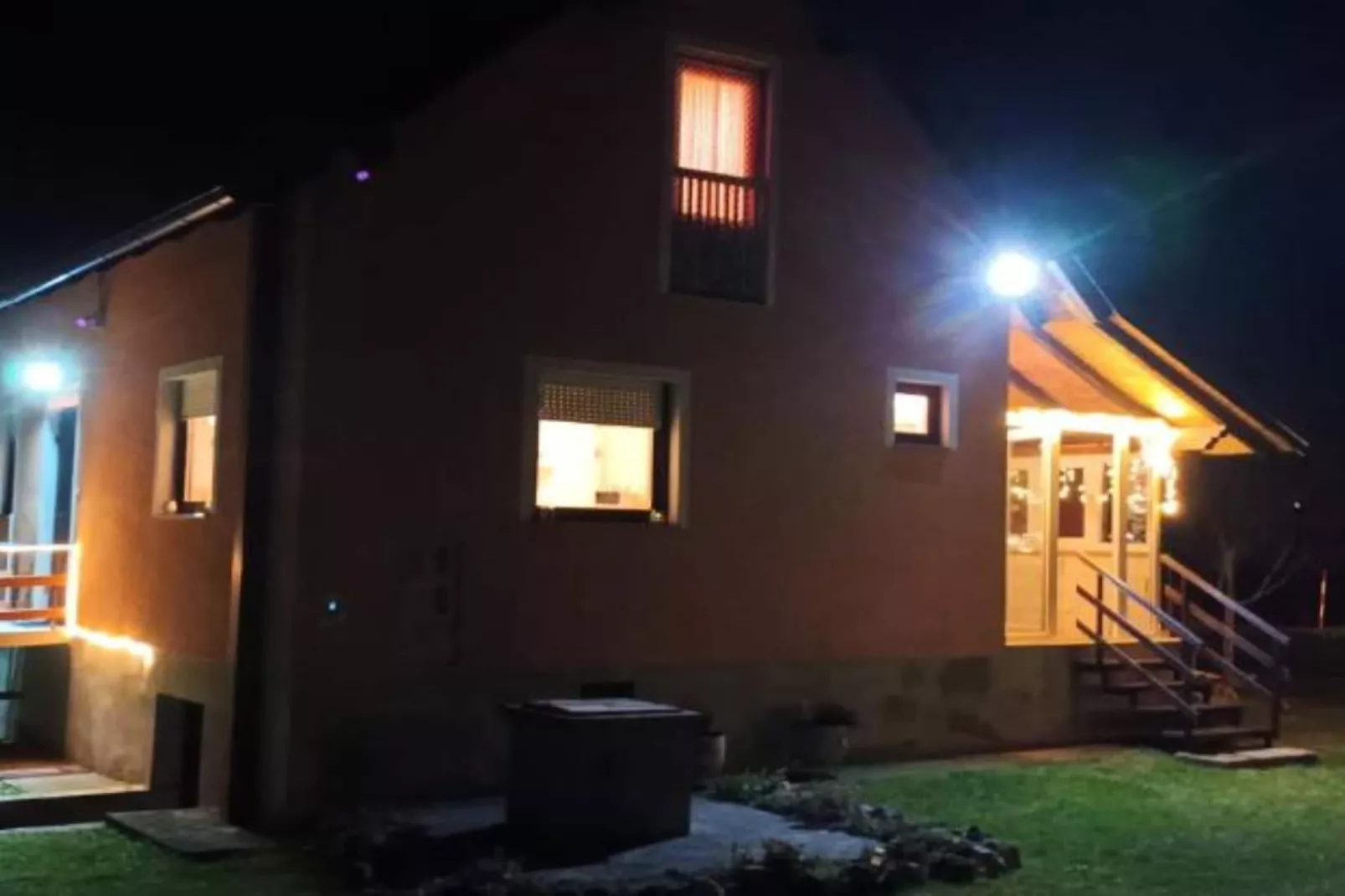 Holiday Apartment Vuković - Three Bedroom Holiday Home With Terrace-Buitenlucht