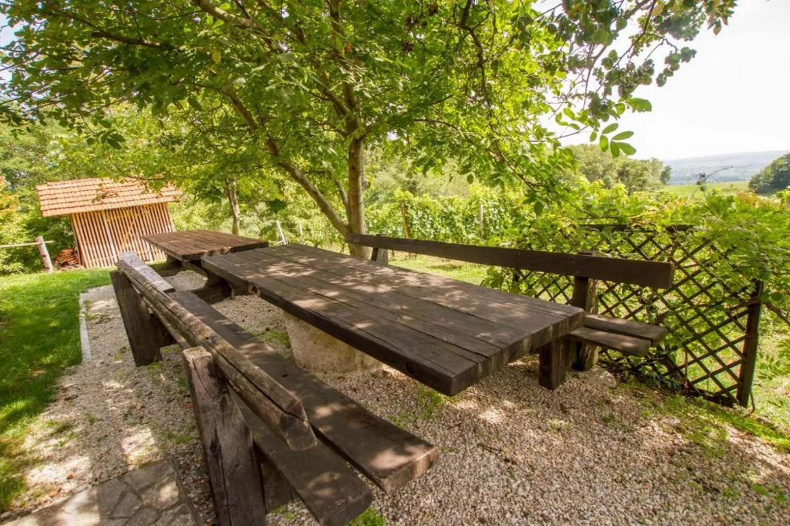 Rustic Charm Cottage Country House with Sauna - Five Bedroom  Holiday Home with Sauna-Buitenlucht