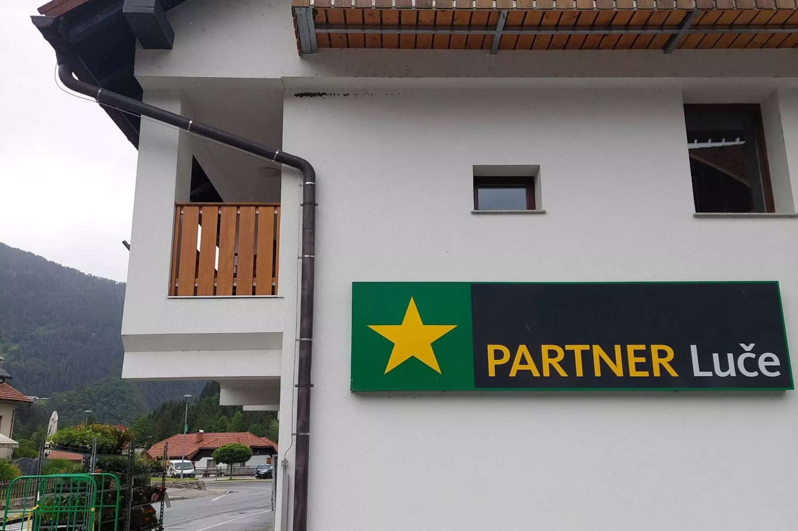 Luce Hilltop Cozy Apartment - Two Bedroom Apartment-Buitenlucht