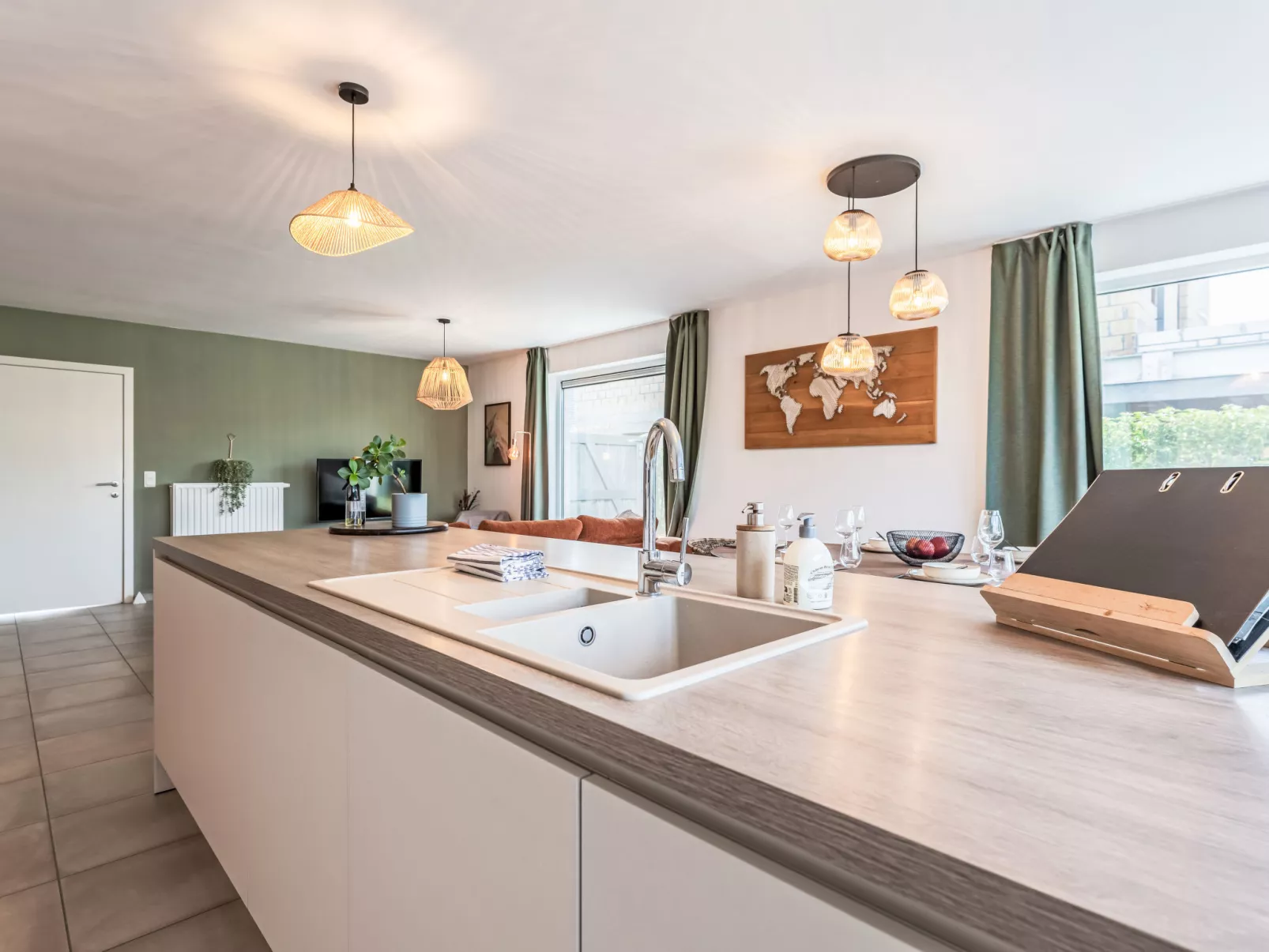 Casa Pepino in quiet cul de sac-Binnen