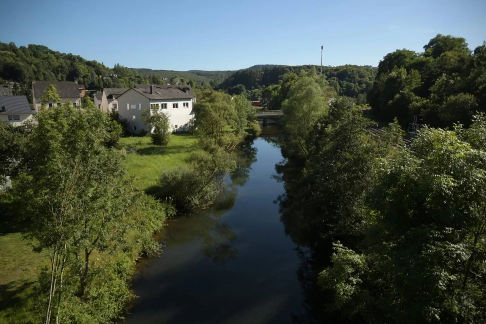 Apartment Eifelglück mit Dachterrasse-Gebieden zomer 5km