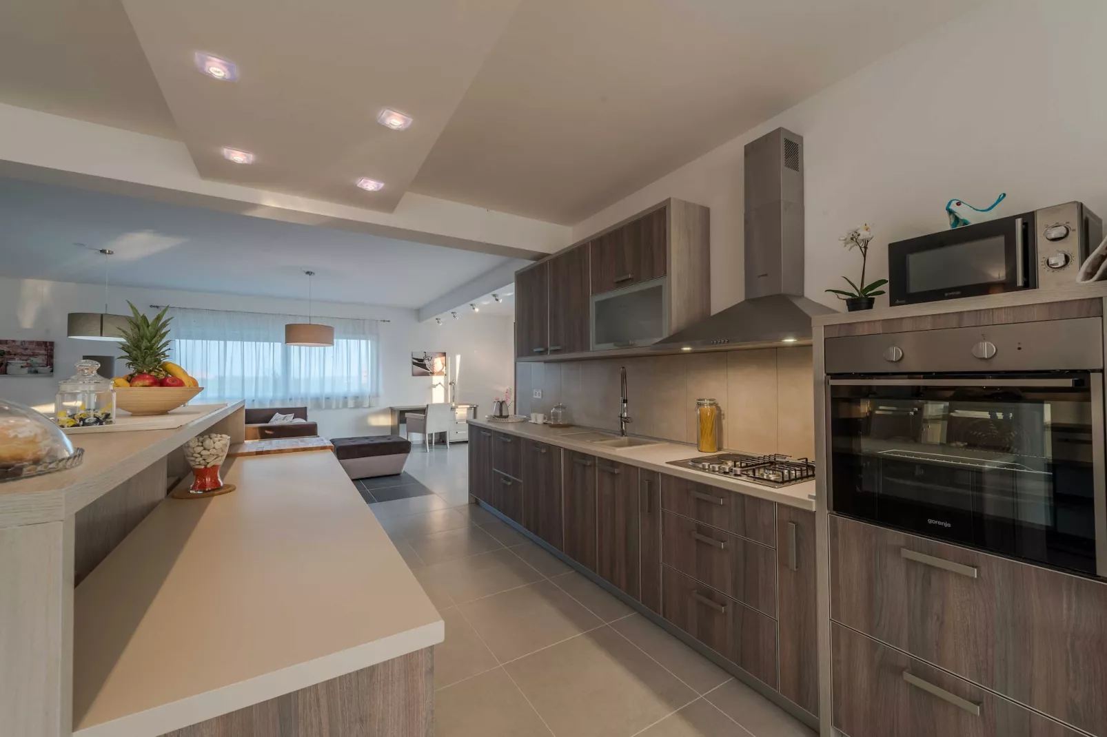 Luxury Escape with Swimming Pool & Modern Design -Deluxe Four Bedroom Villa with Private Pool (Villa 6)-Keuken