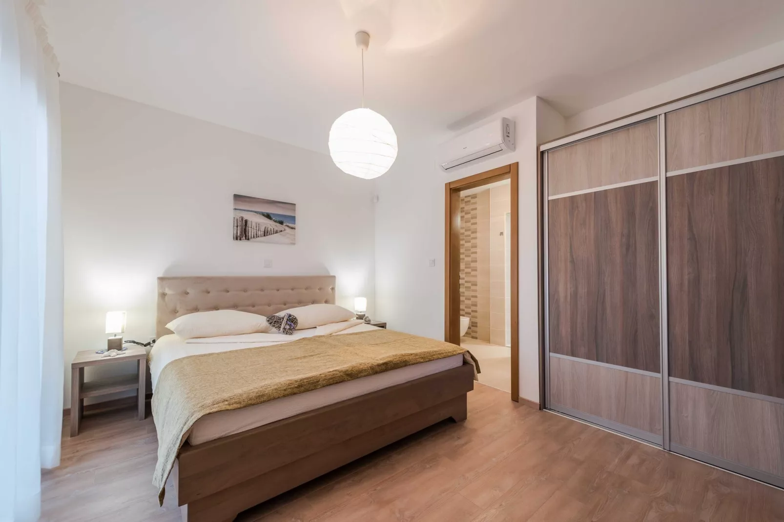 Luxury Escape with Swimming Pool & Modern Design - Deluxe Four Bedroom Villa with Sea View and Private Pool (Villa 5)-Slaapkamer