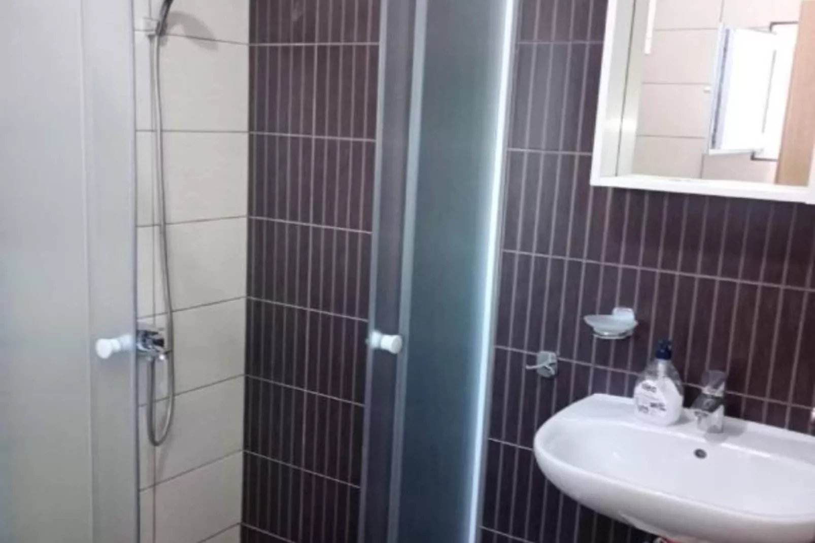 Tivat Relax with Stunning Sea & Mountain Views - Standard Studio Apartment 1-Badkamer