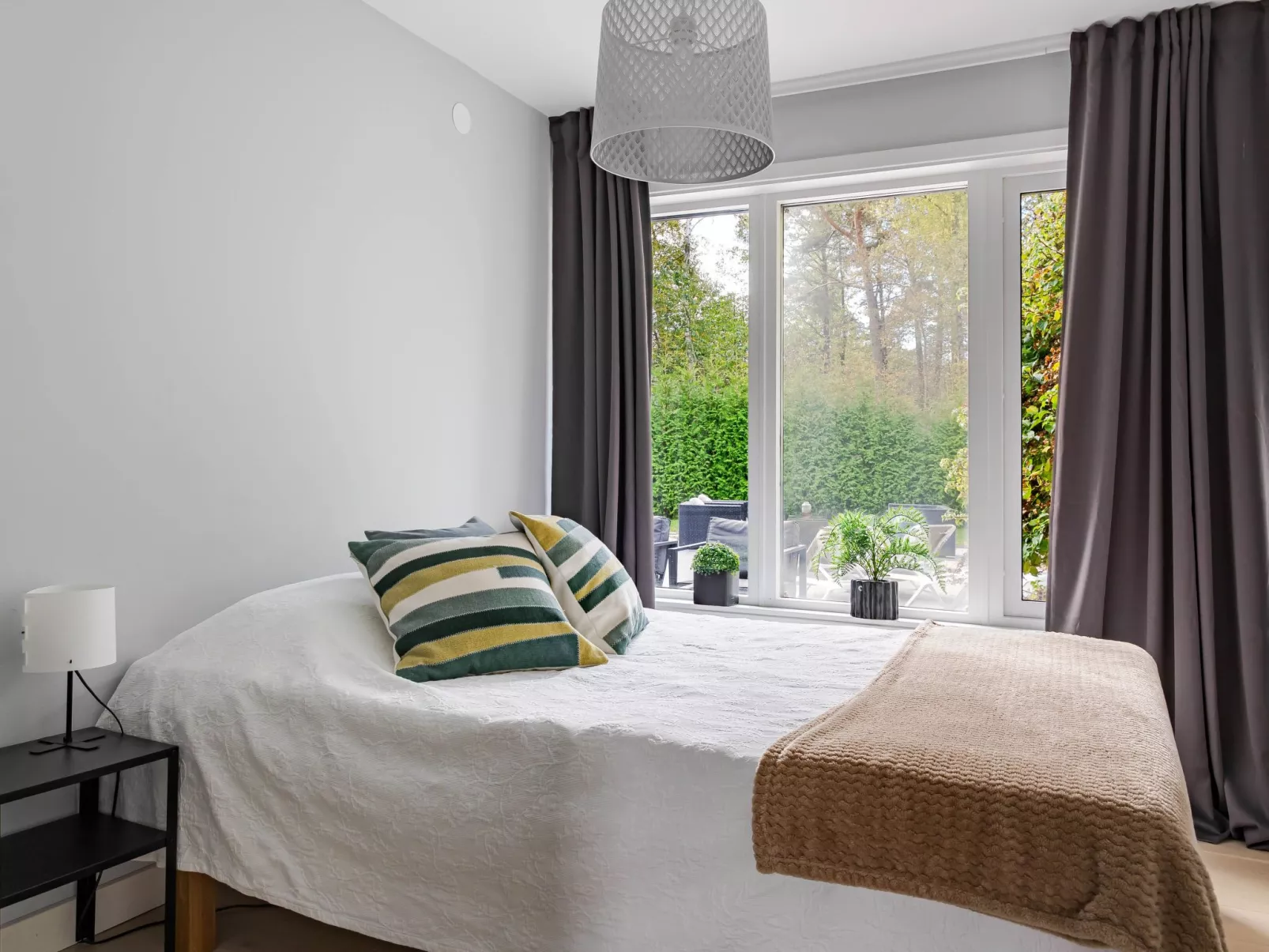 Frösakull Paradiset-Binnen