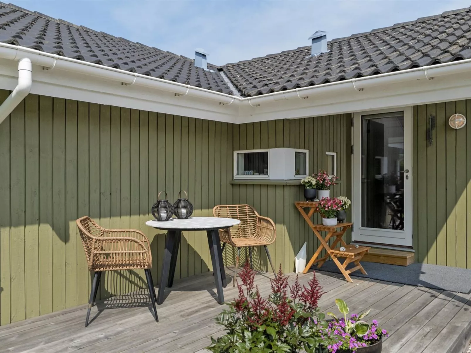 "Erok" -  from the sea-Buiten