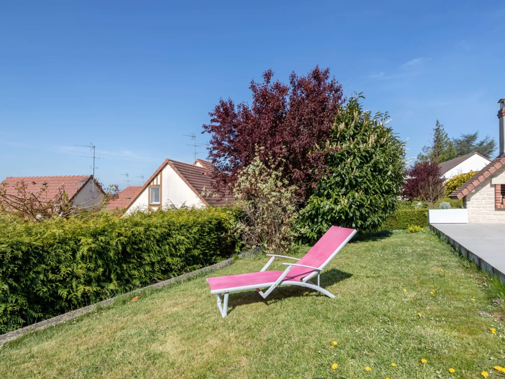 Les Jonquilles-Buiten