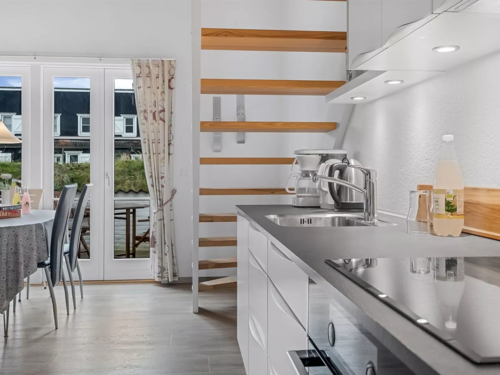 "Benthe" - 100m to the fjord-Binnen