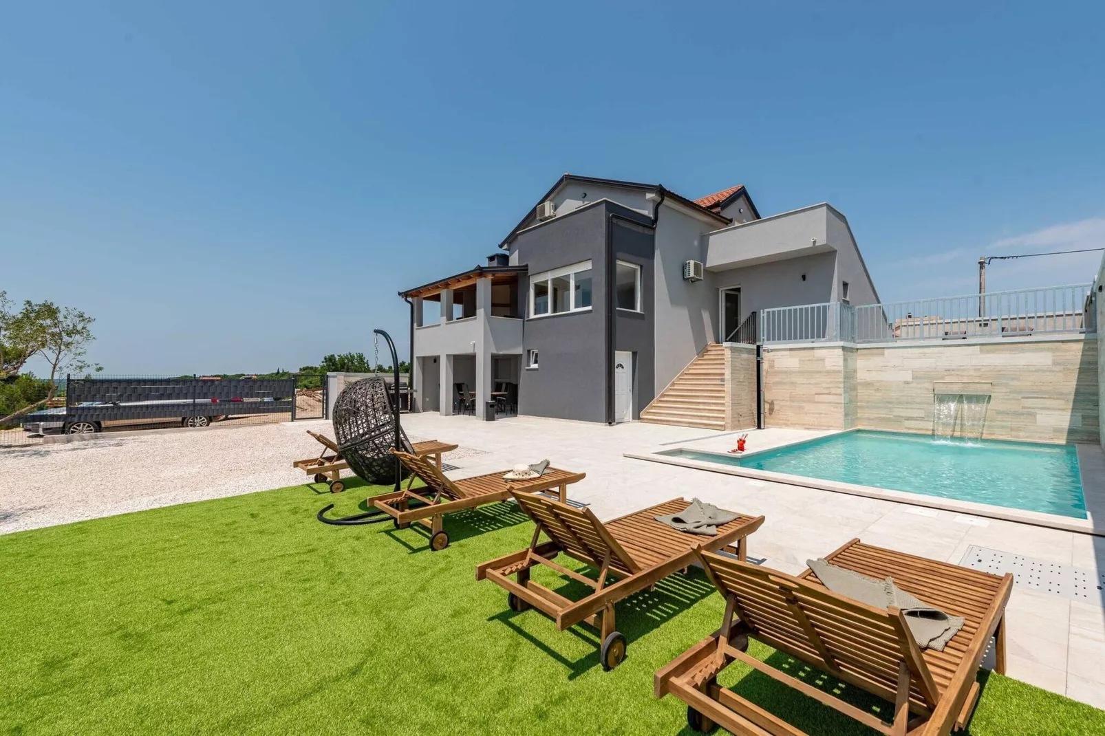 Villa Pezer with heated pool & sauna-Buitenkant zomer