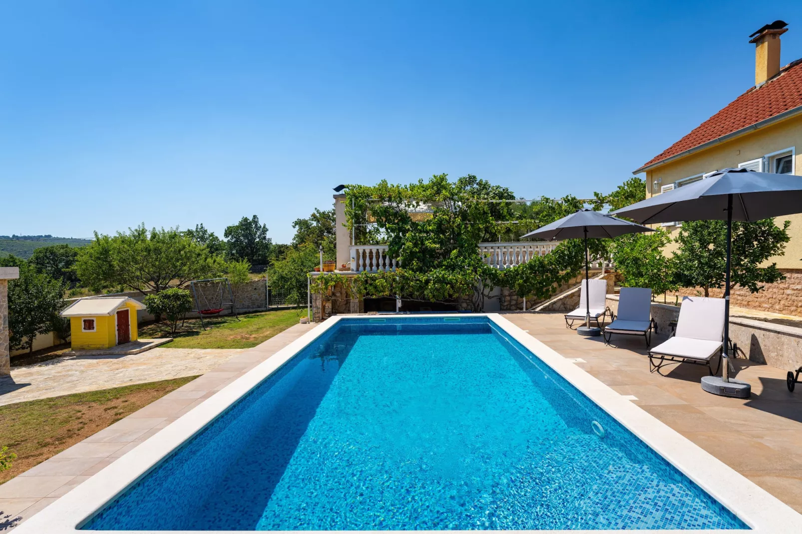 Villa Sucic with private pool-Zwembad