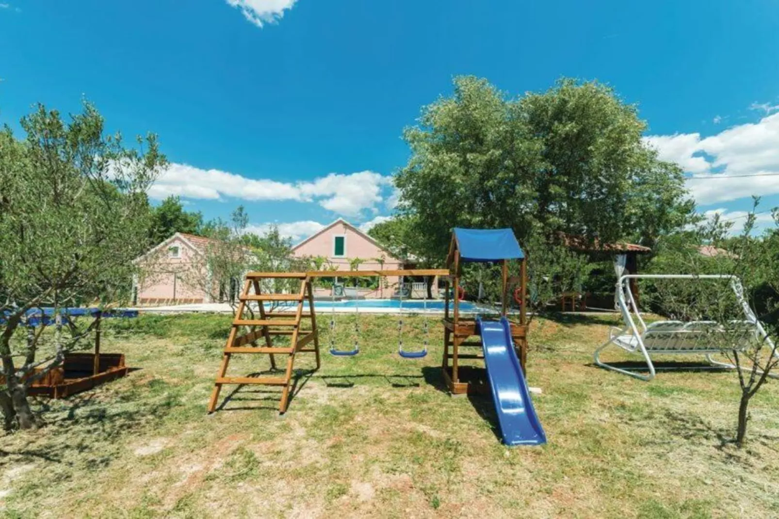 Holiday Home Marin AS with Pool-Buitenlucht