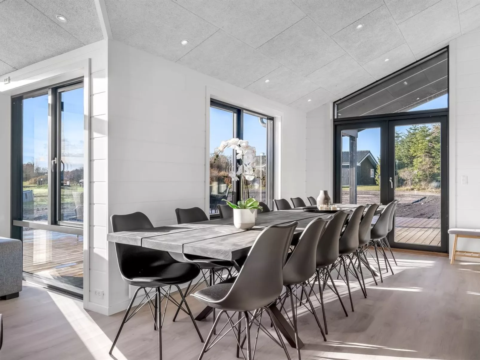 "Daren" - 700m from the sea-Binnen