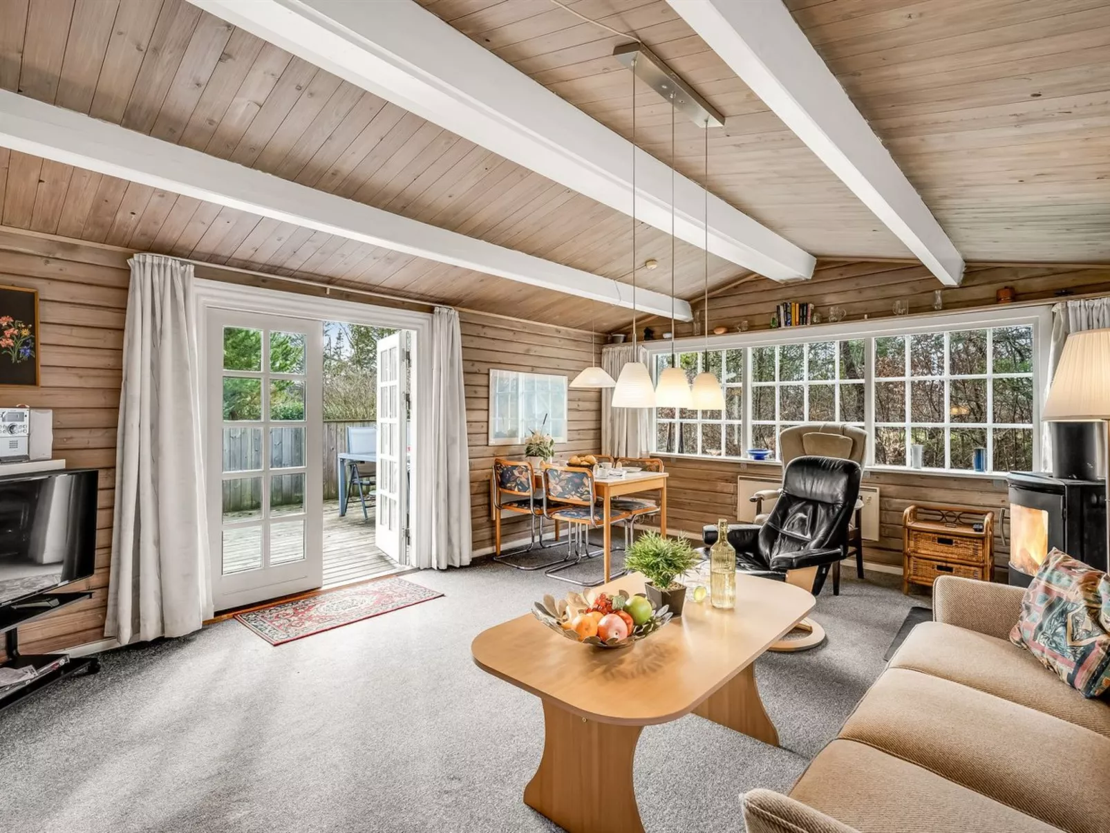 "Leandra" - 11km from the sea-Binnen