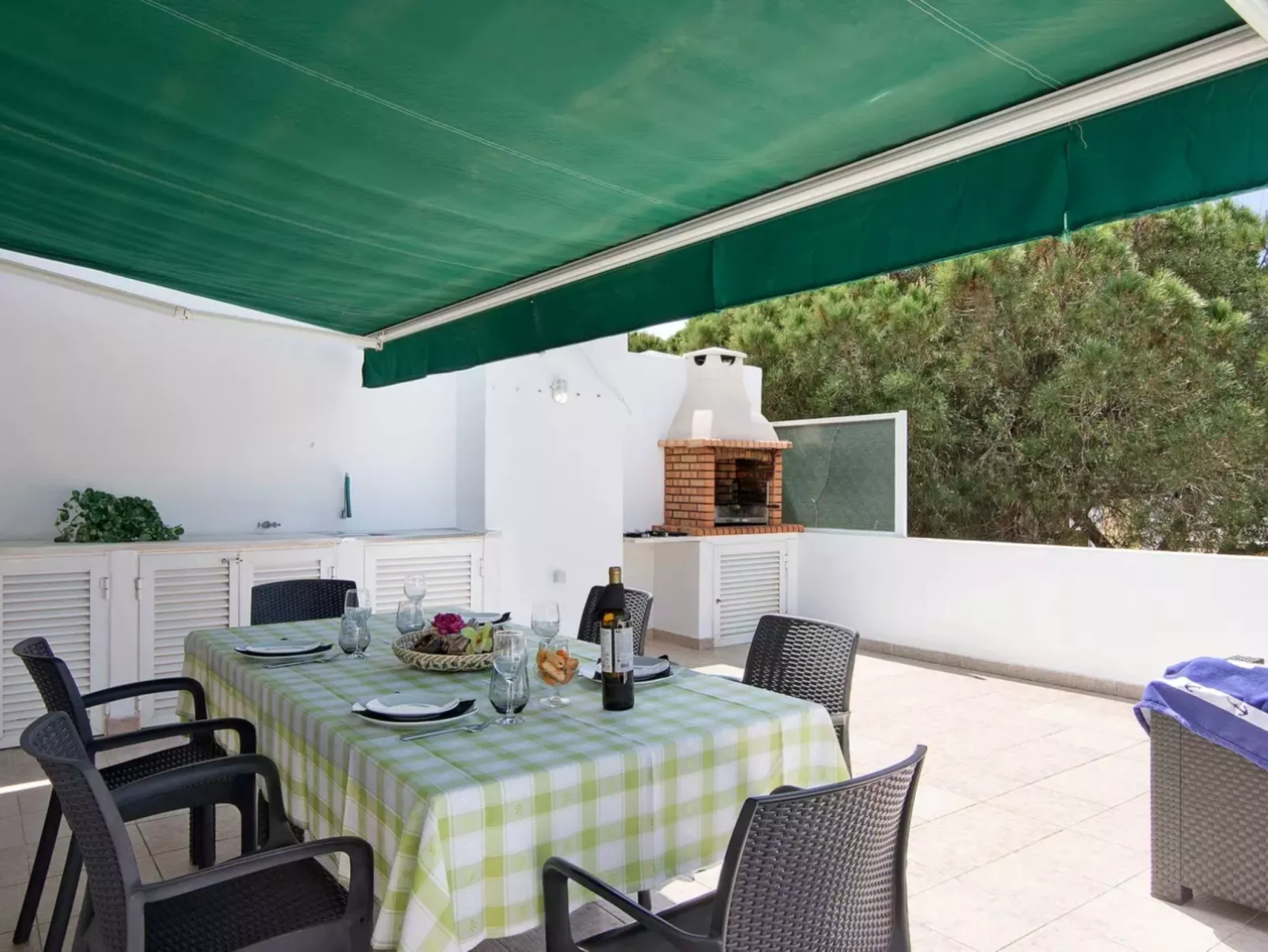 Kaya- Sunny Way-Buiten