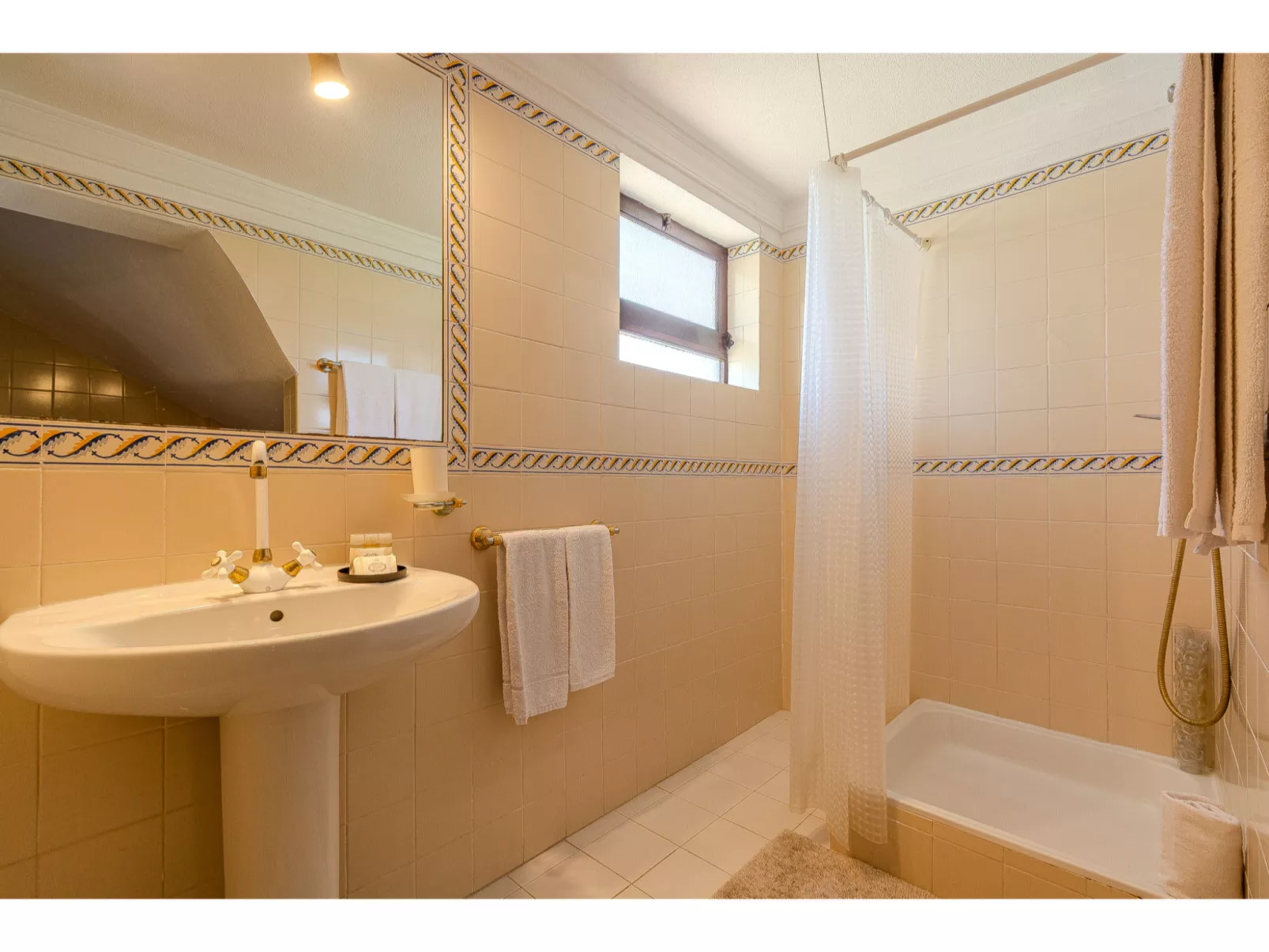 Rita - Sunny Way-Binnen