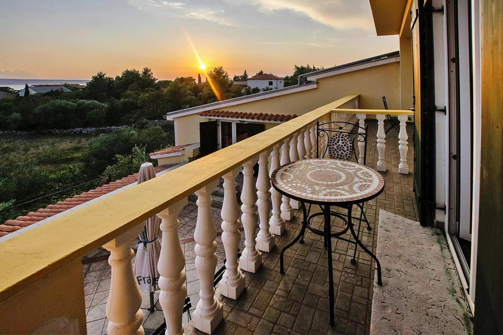 Apartments Grande Vista Starigrad Paklenica SD62 A-01 9 Pers-Terrasbalkon