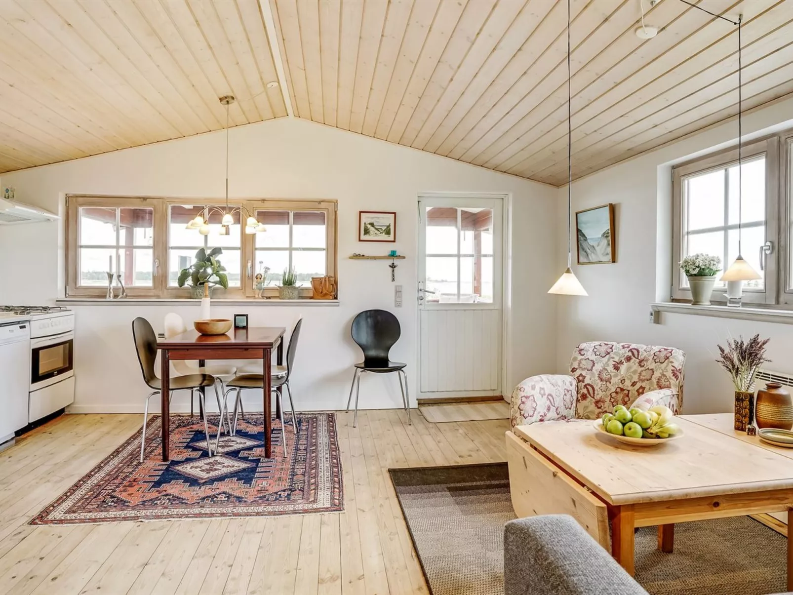 "Topi" - 15m from the sea-Binnen