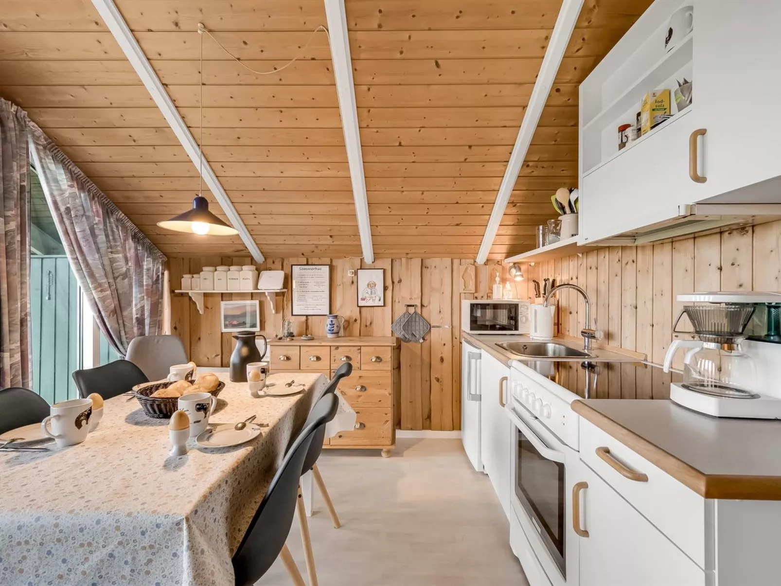 "Lonne" - 750m to the fjord-Binnen