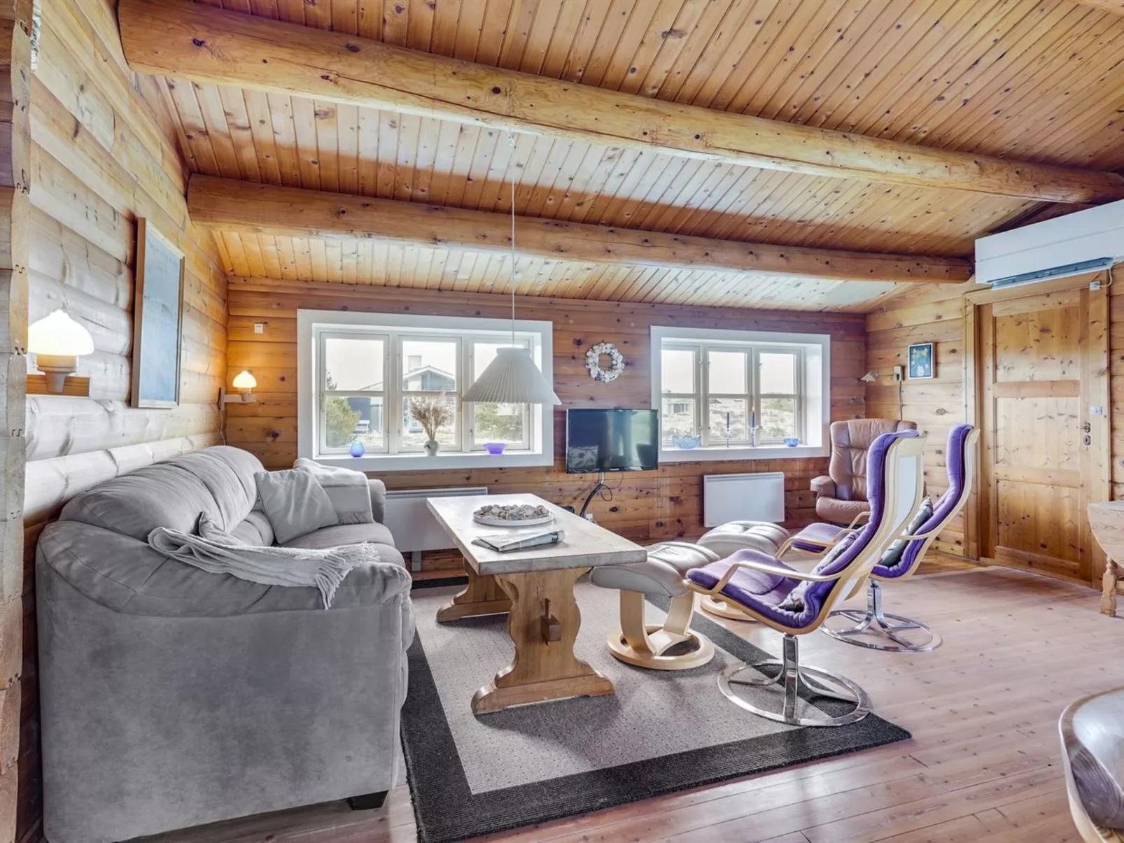 "Anton" - 1.5km from the sea-Binnen