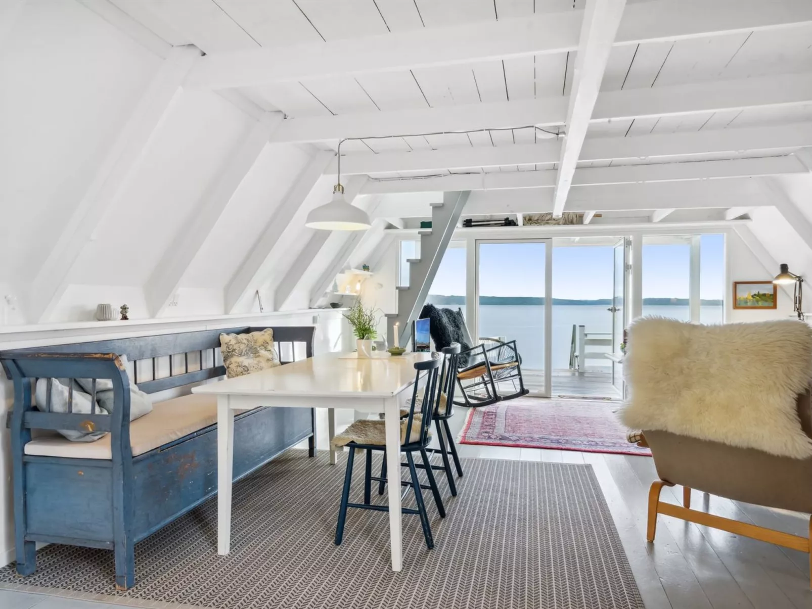 "Fifi" - 10m to the fjord-Binnen