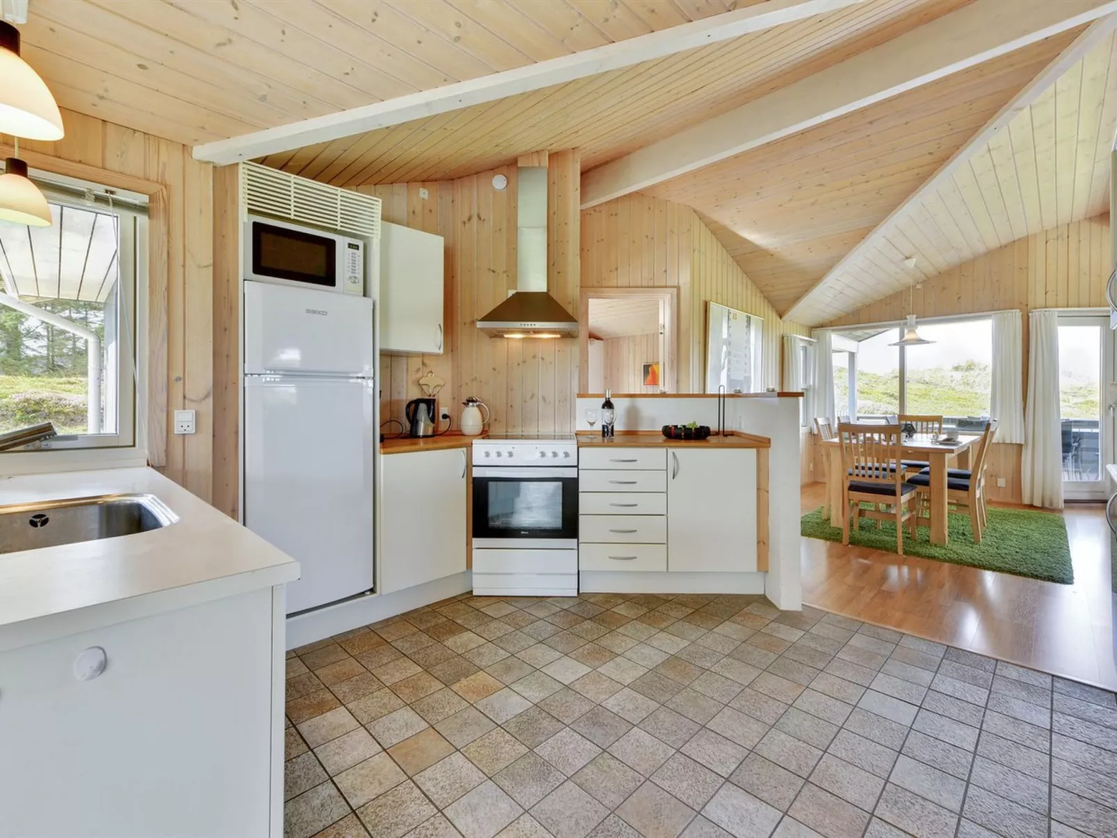 "Electra" - 500m to the fjord-Binnen