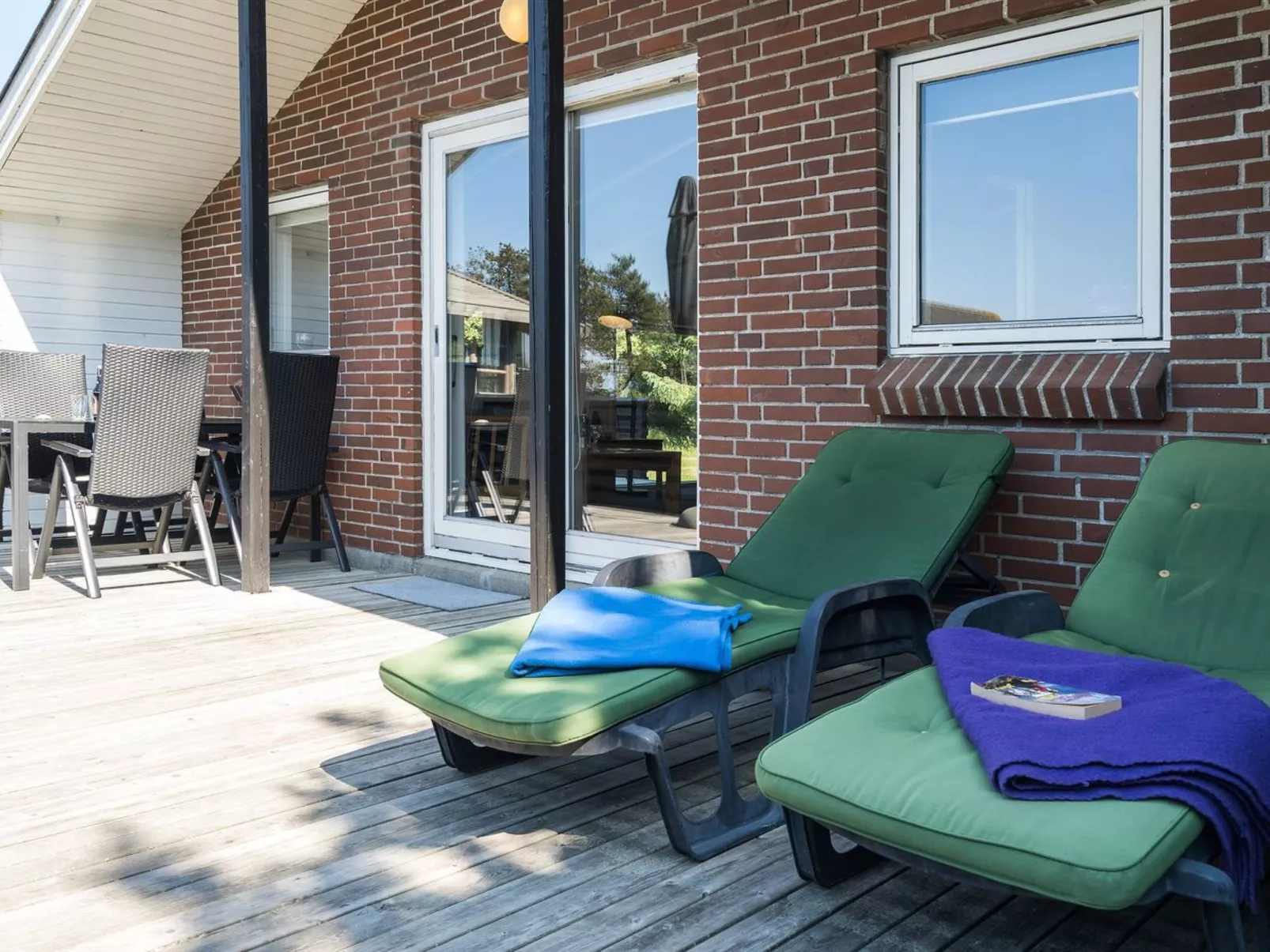 "Elinbjörn" - 1km from the sea-Buiten