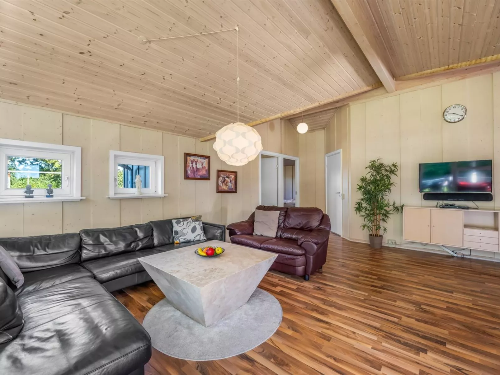 "Findus" - 1.2km to the fjord-Binnen