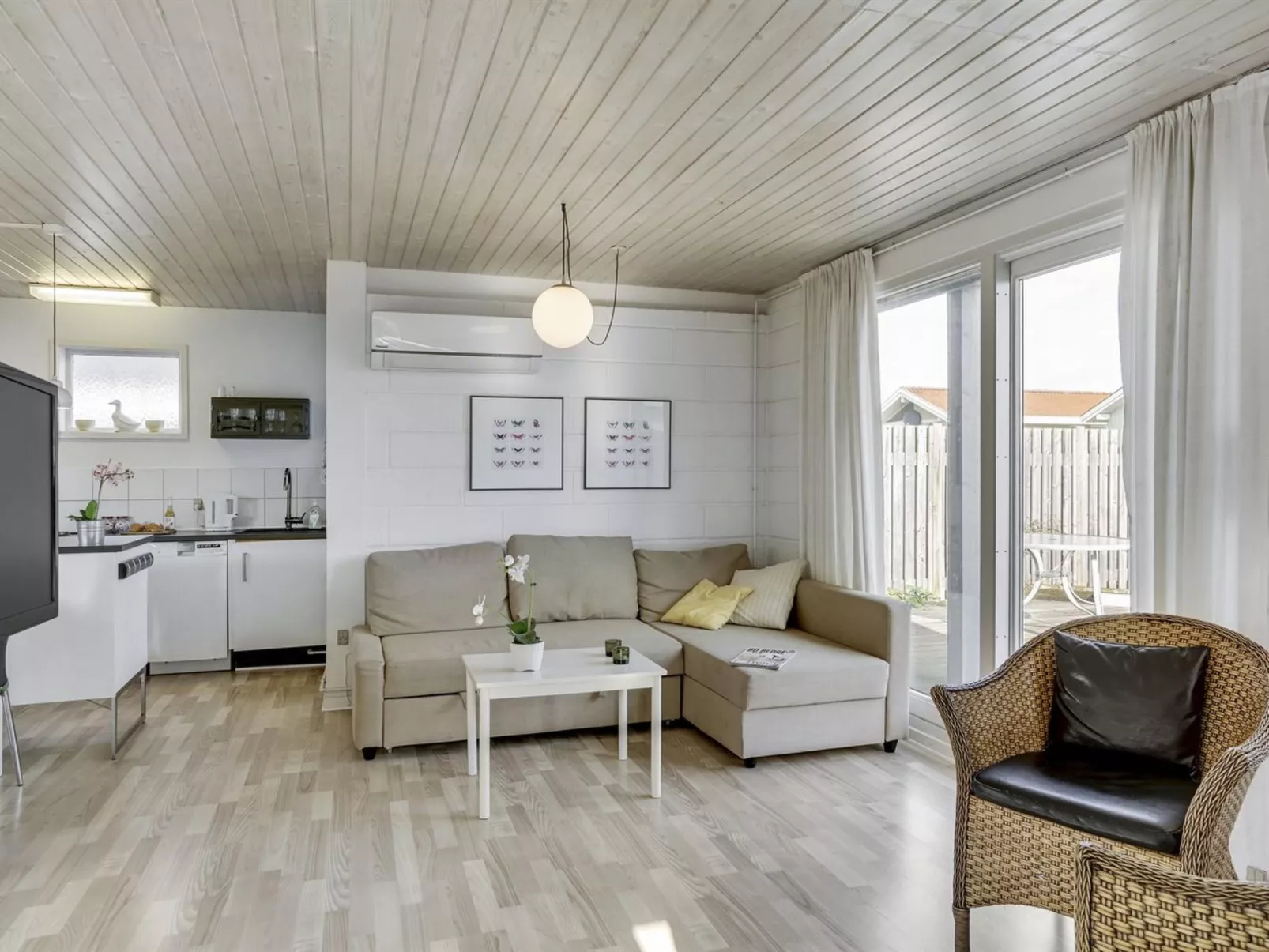 "Alvina" - 25m from the sea-Binnen