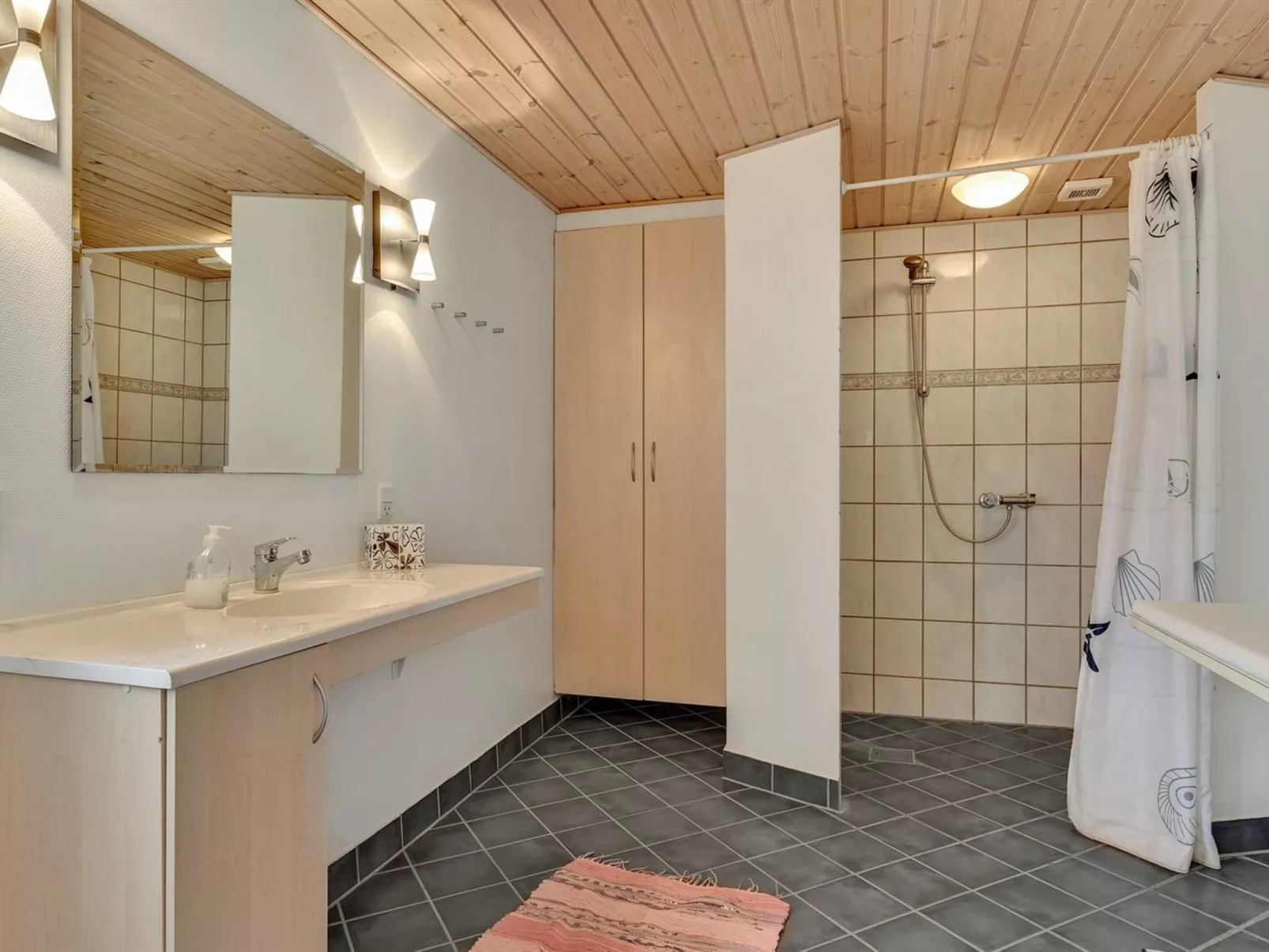 "Joran" - 120m from the sea-Binnen