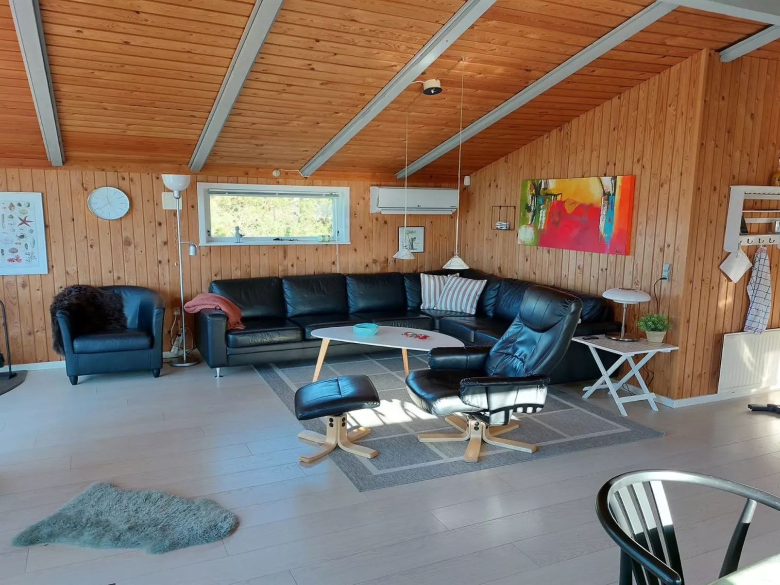 "Elgin" - 1.8km from the sea-Binnen